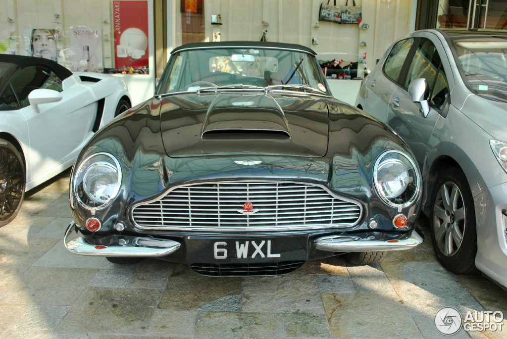 Aston Martin DB6 Volante