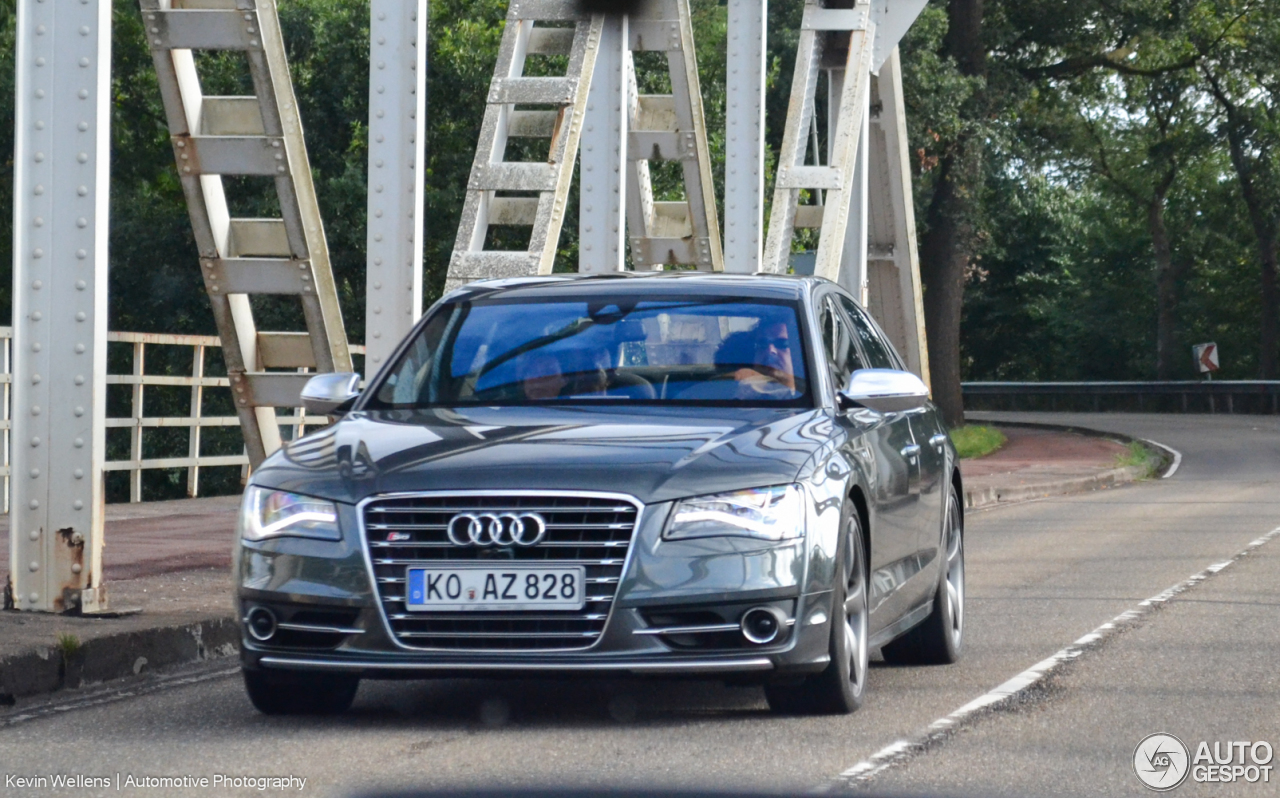 Audi S8 D4