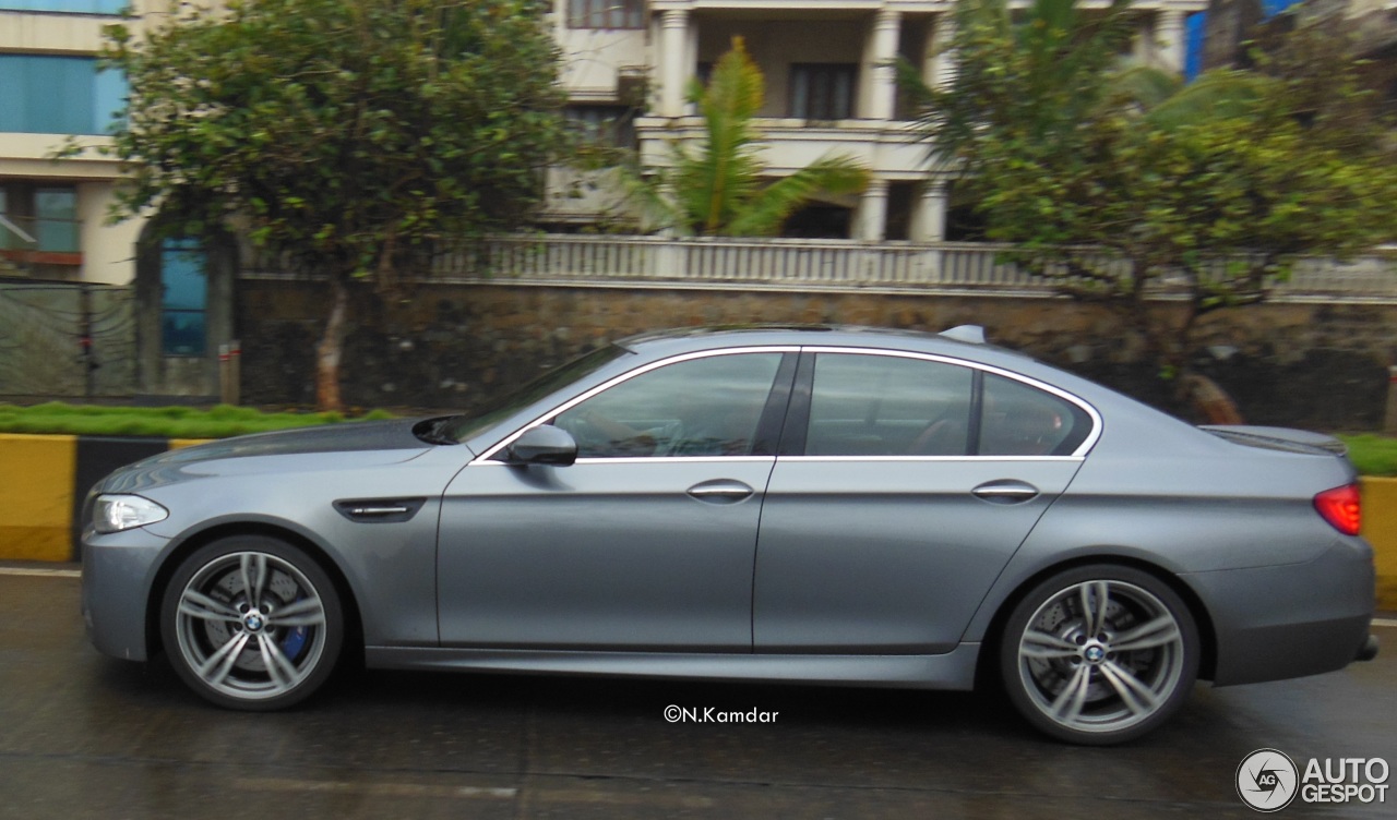 BMW M5 F10 2011