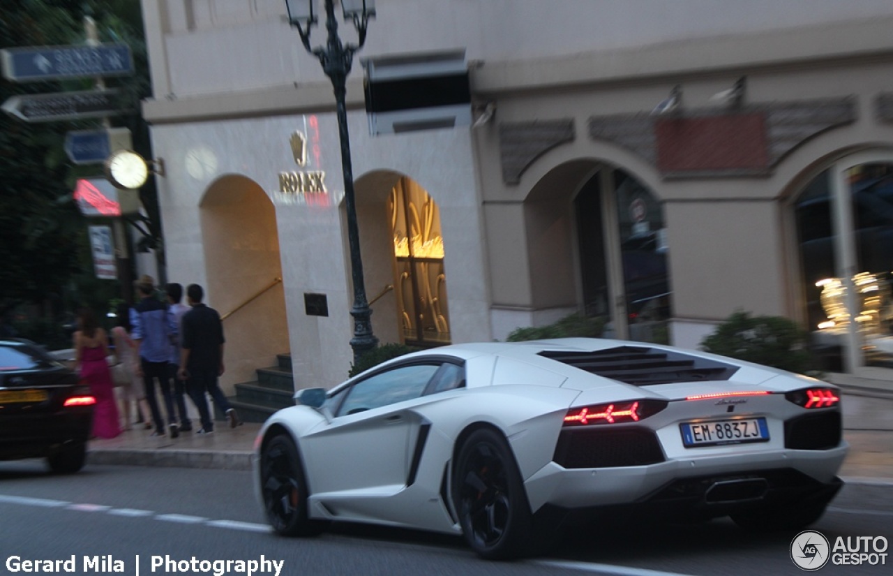 Lamborghini Aventador LP700-4