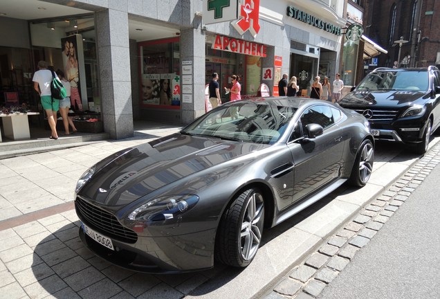 Aston Martin V8 Vantage S