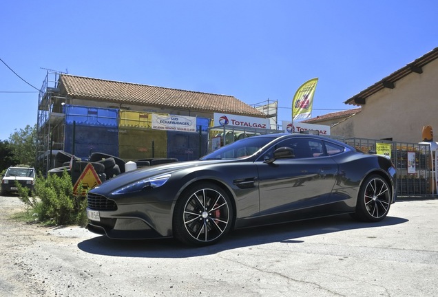 Aston Martin Vanquish 2013