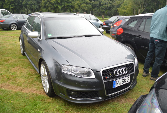 Audi RS4 Avant B7