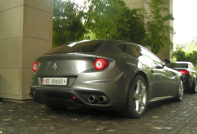 Ferrari FF