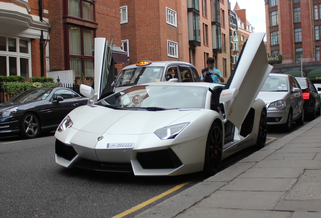 Lamborghini Aventador LP700-4