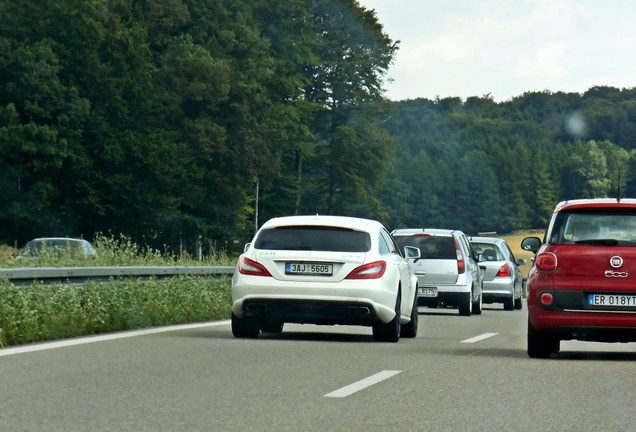 Mercedes-Benz CLS 63 AMG X218 Shooting Brake