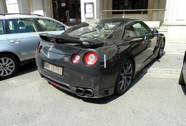 Nissan GT-R 2011