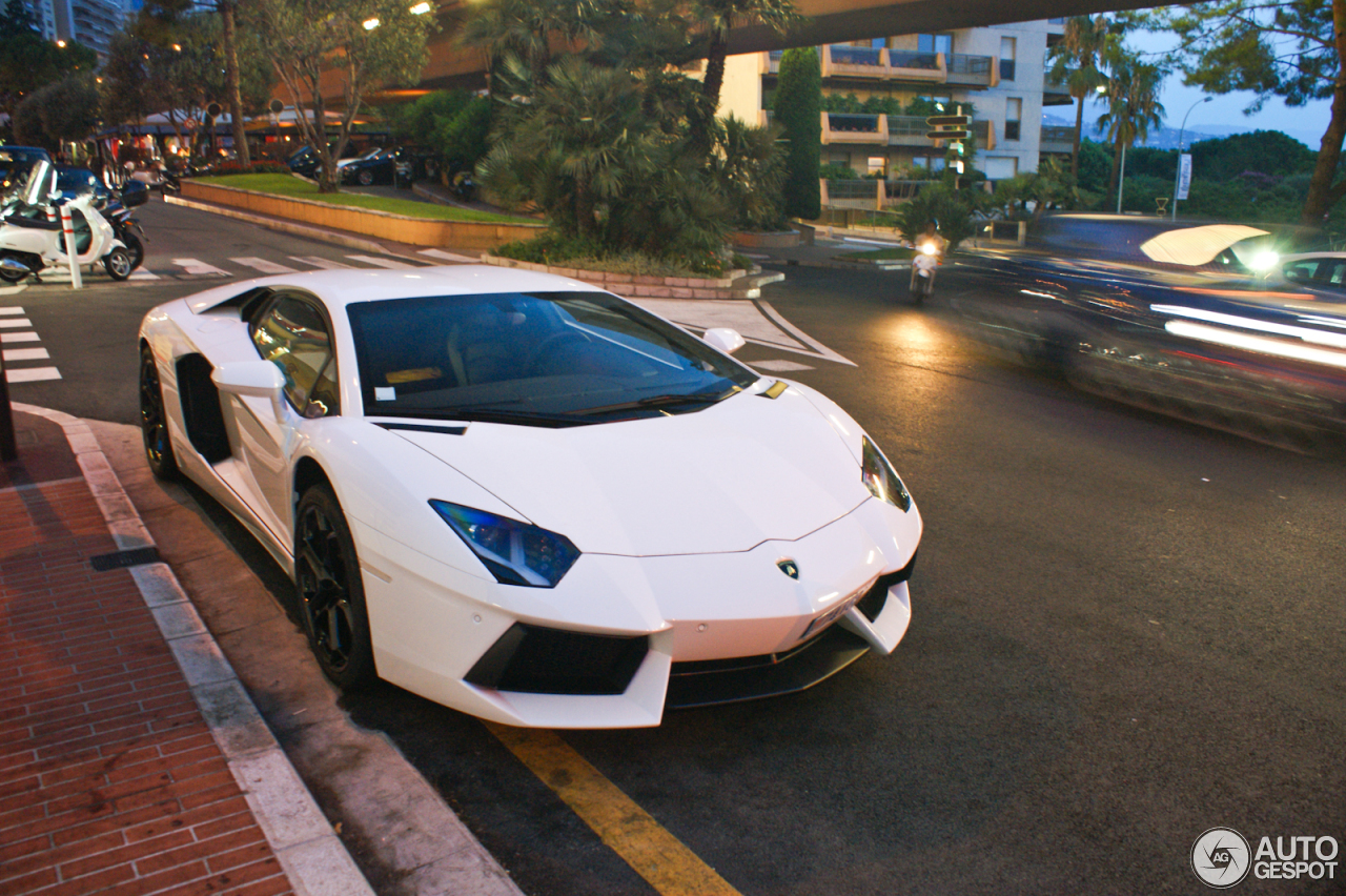 Lamborghini Aventador LP700-4