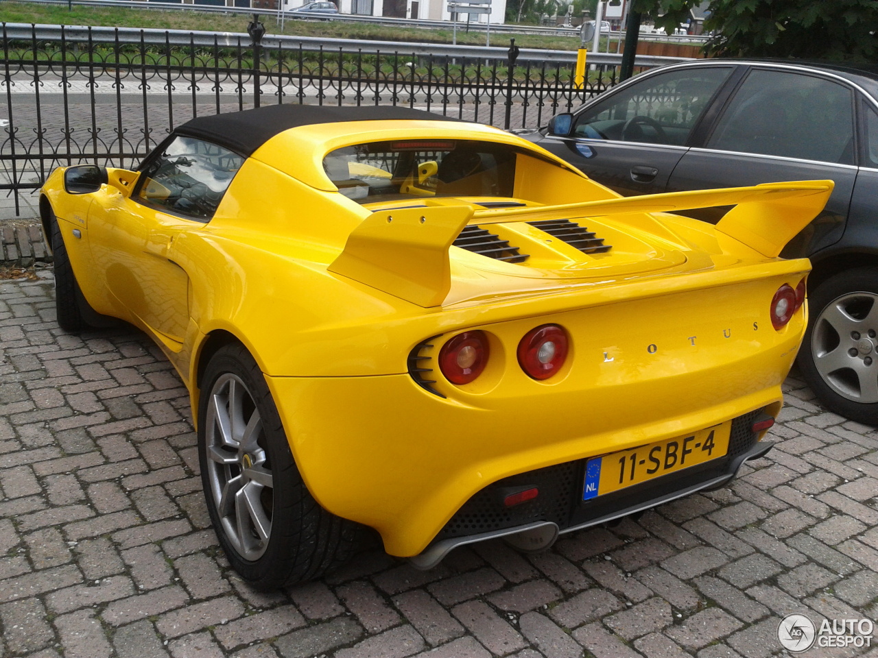 Lotus Elise S2 111R