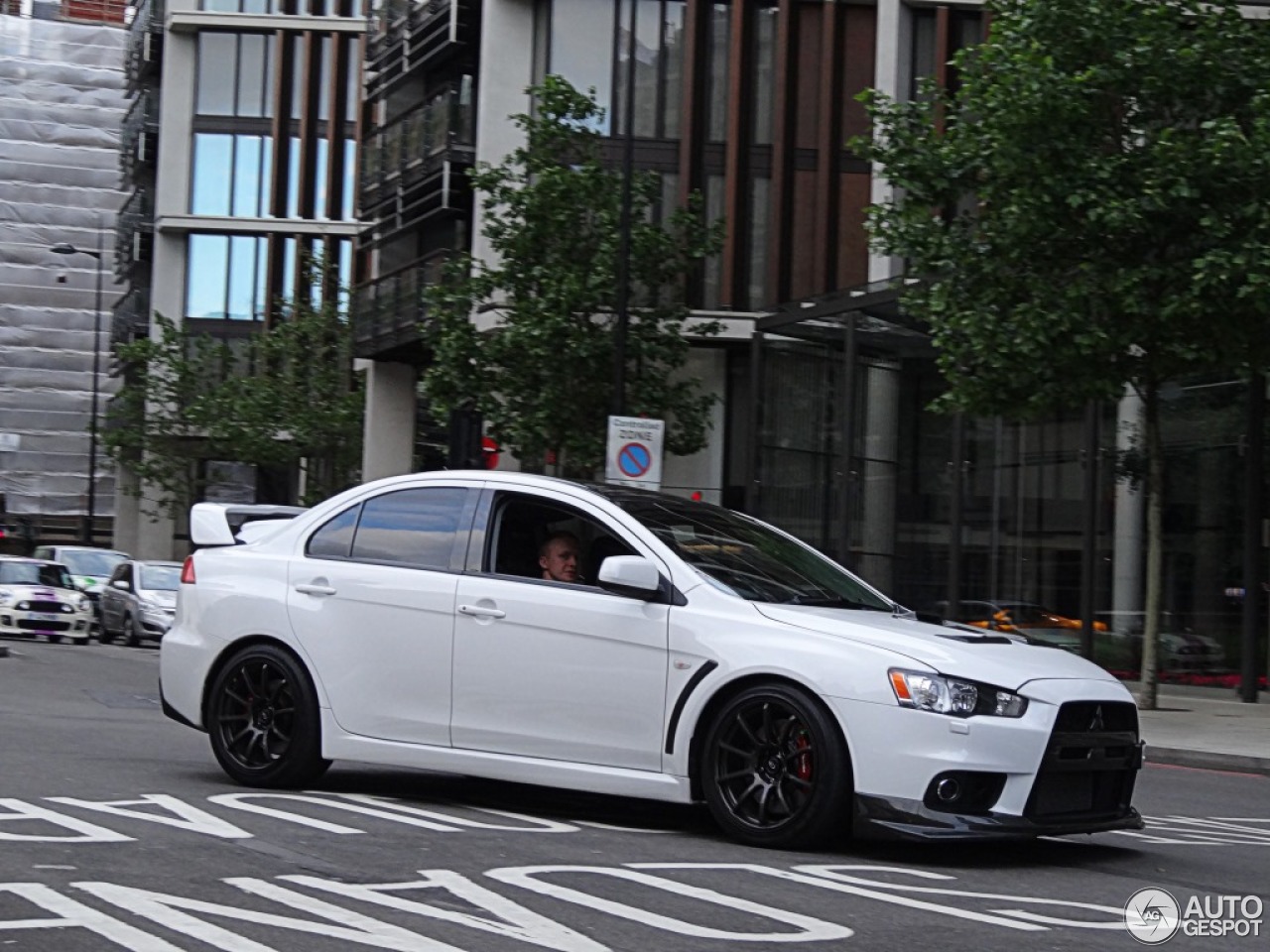 Mitsubishi Lancer Evolution X GSR FQ-300