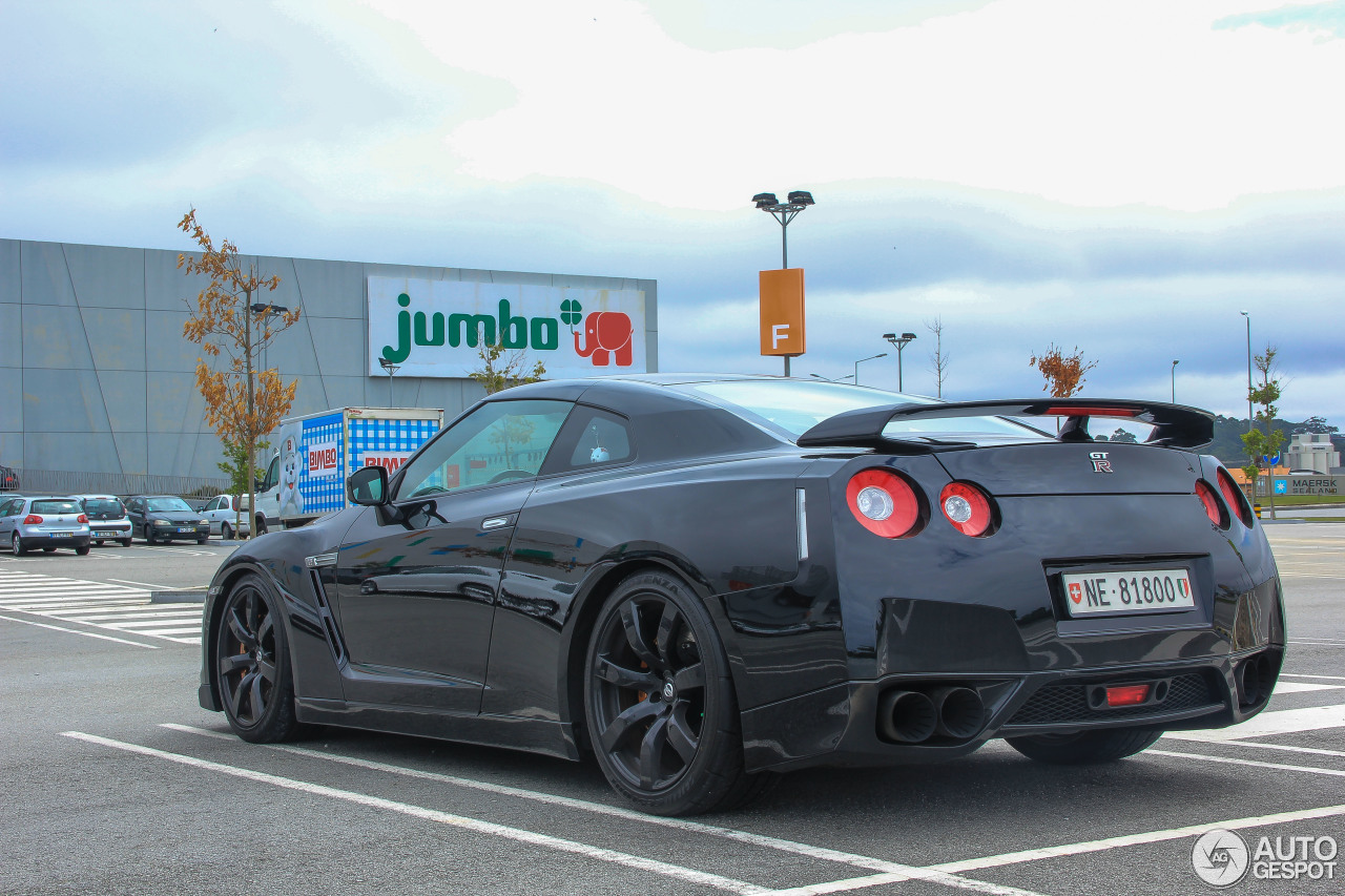 Nissan GT-R