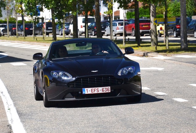 Aston Martin V8 Vantage S