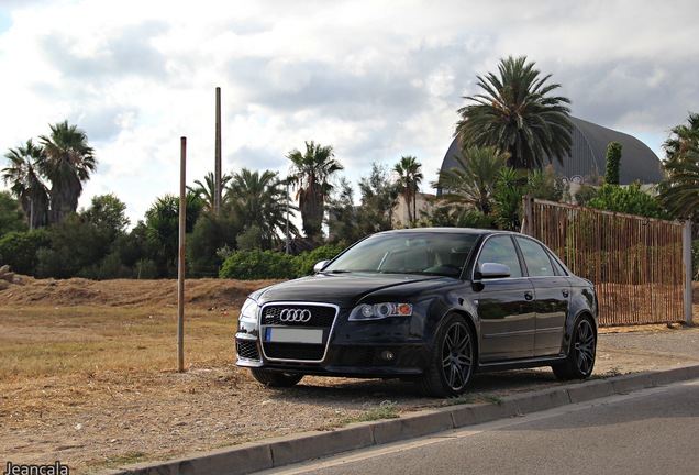 Audi RS4 Sedan