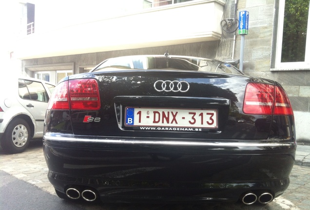 Audi S8 D3