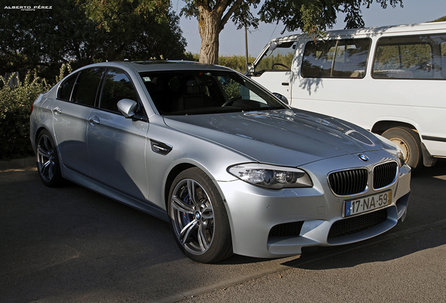 BMW M5 F10 2011