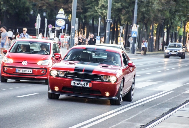 Dodge Challenger SRT-8