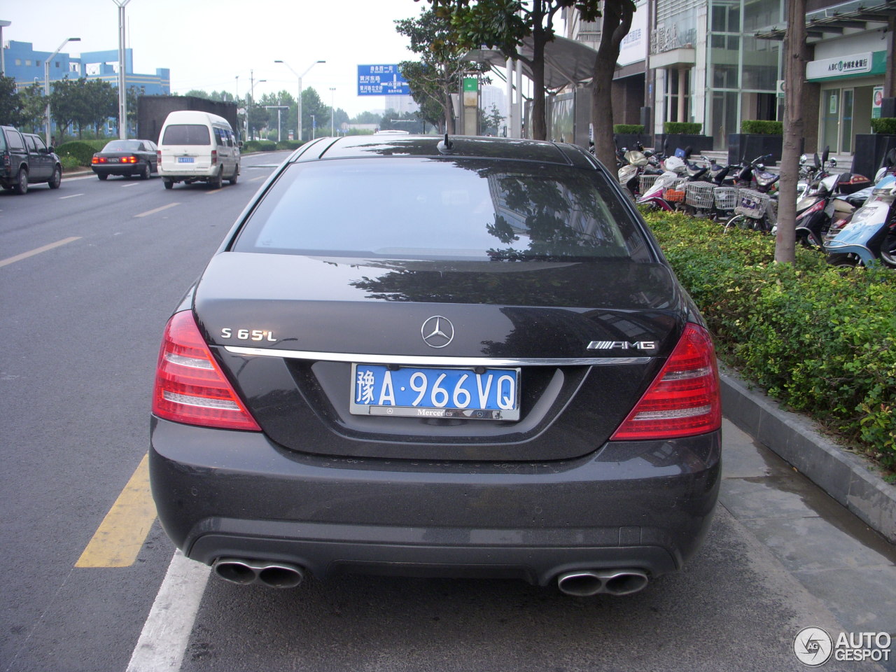 Mercedes-Benz S 65 AMG V221 2010