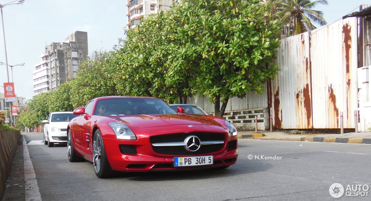 Mercedes-Benz SLS AMG