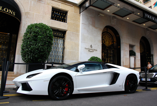 Lamborghini Aventador LP700-4 Roadster