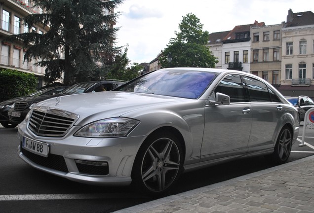 Mercedes-Benz S 63 AMG W221 2011