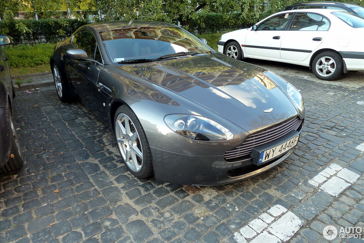 Aston Martin V8 Vantage