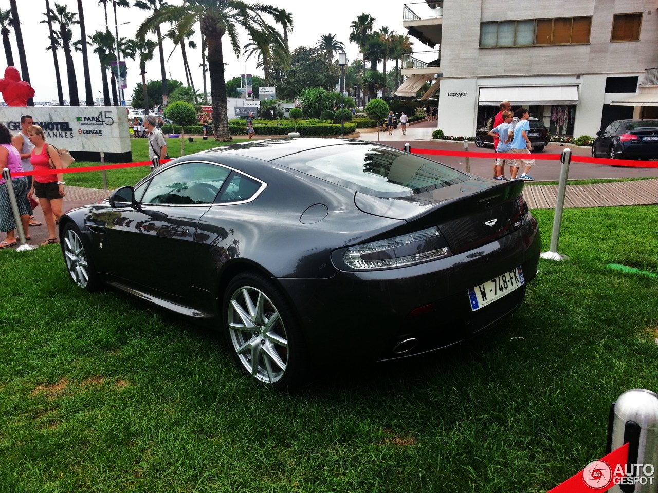 Aston Martin V8 Vantage S