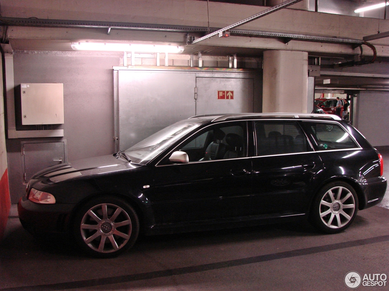 Audi RS4 Avant B5