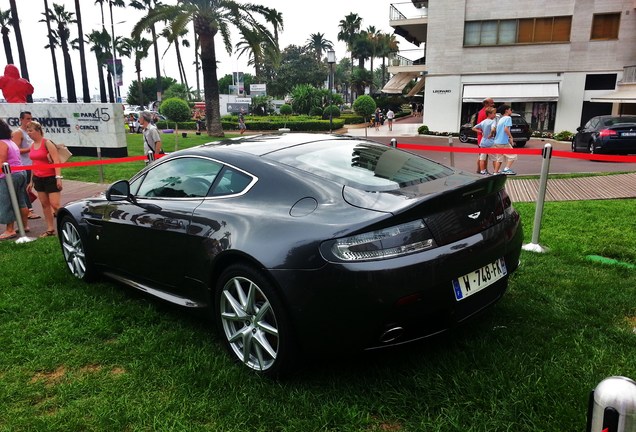 Aston Martin V8 Vantage S