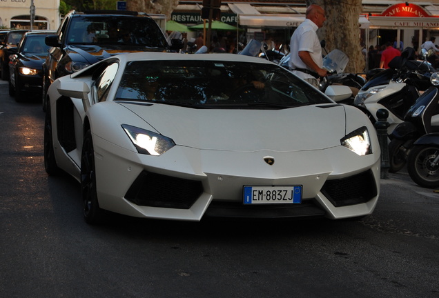 Lamborghini Aventador LP700-4