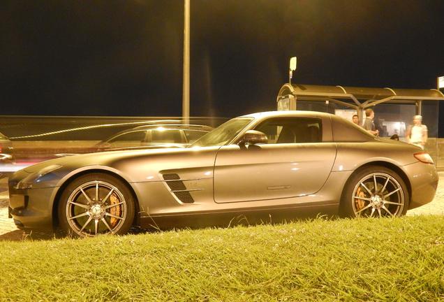 Mercedes-Benz SLS AMG