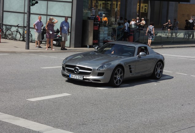 Mercedes-Benz SLS AMG