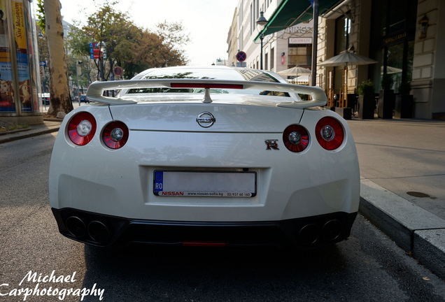 Nissan GT-R 2012