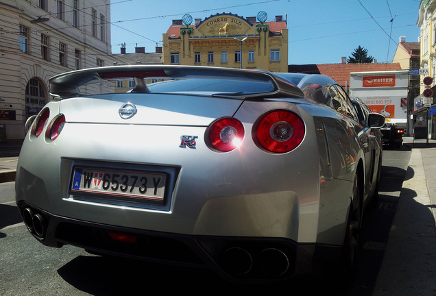 Nissan GT-R