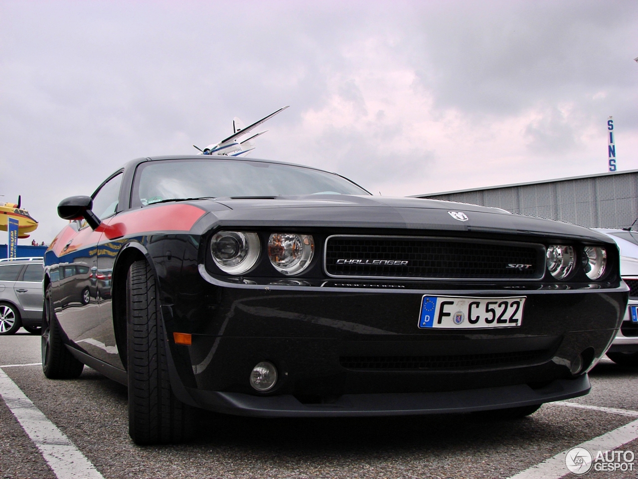 Dodge Challenger SRT-8