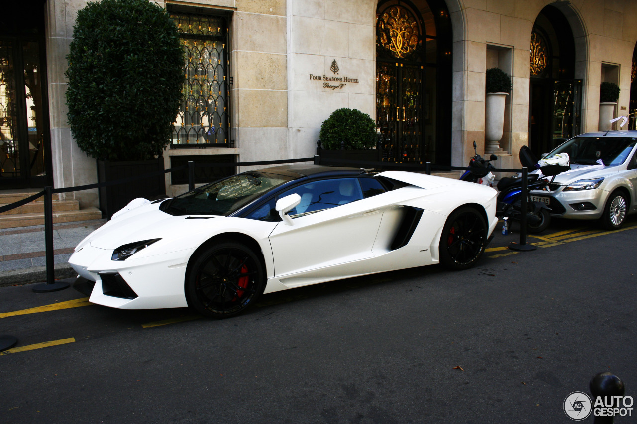 Lamborghini Aventador LP700-4 Roadster