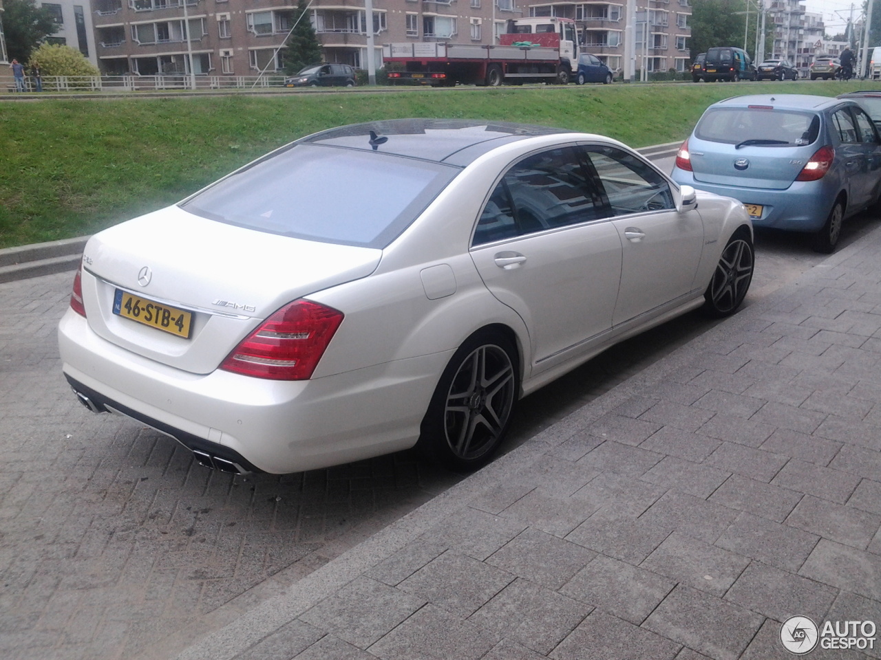 Mercedes-Benz S 63 AMG W221 2011