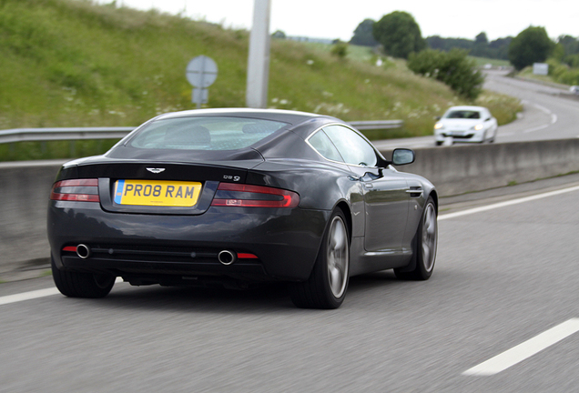 Aston Martin DB9