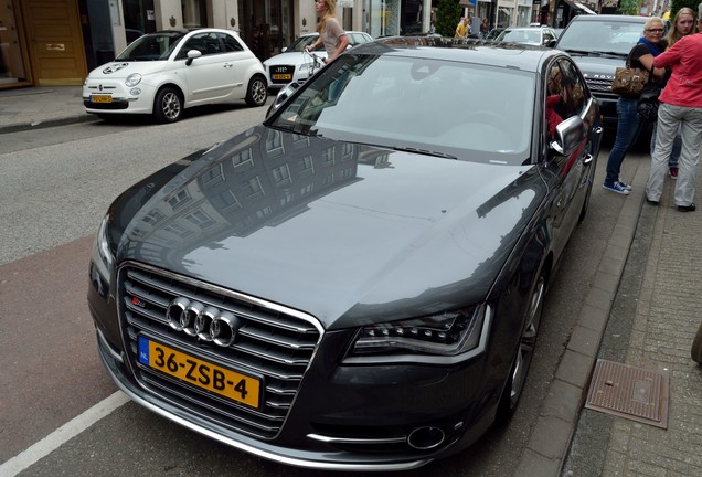 Audi S8 D4