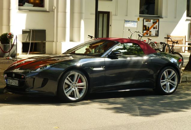 Jaguar F-TYPE S V8 Convertible