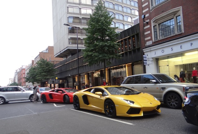 Lamborghini Aventador LP700-4