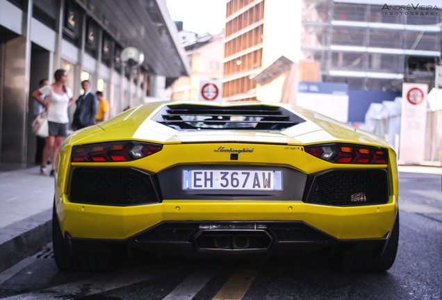 Lamborghini Aventador LP700-4