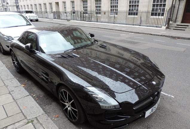 Mercedes-Benz SLS AMG