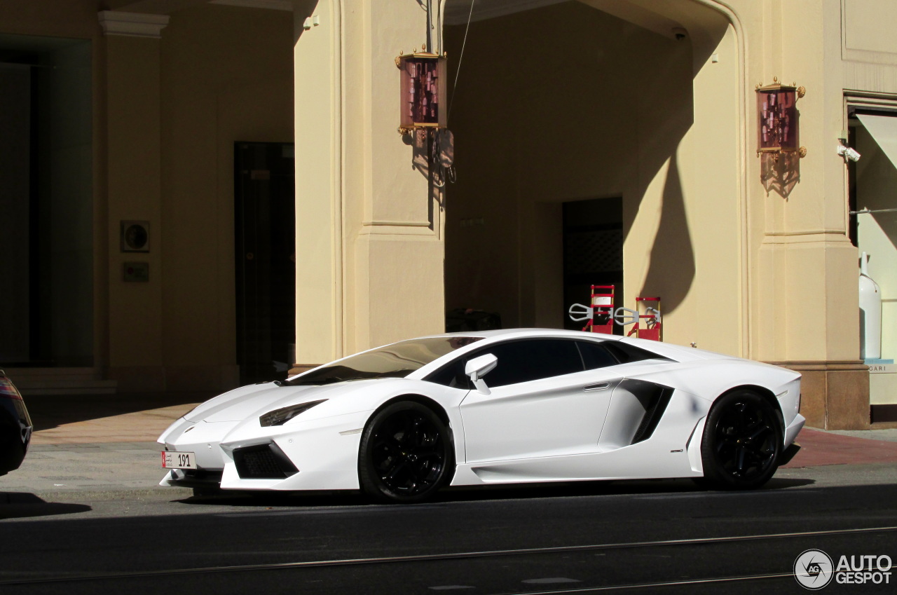 Lamborghini Aventador LP700-4