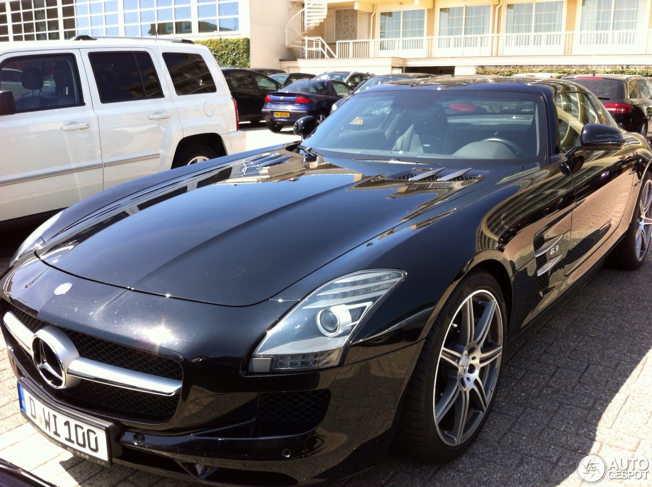 Mercedes-Benz SLS AMG