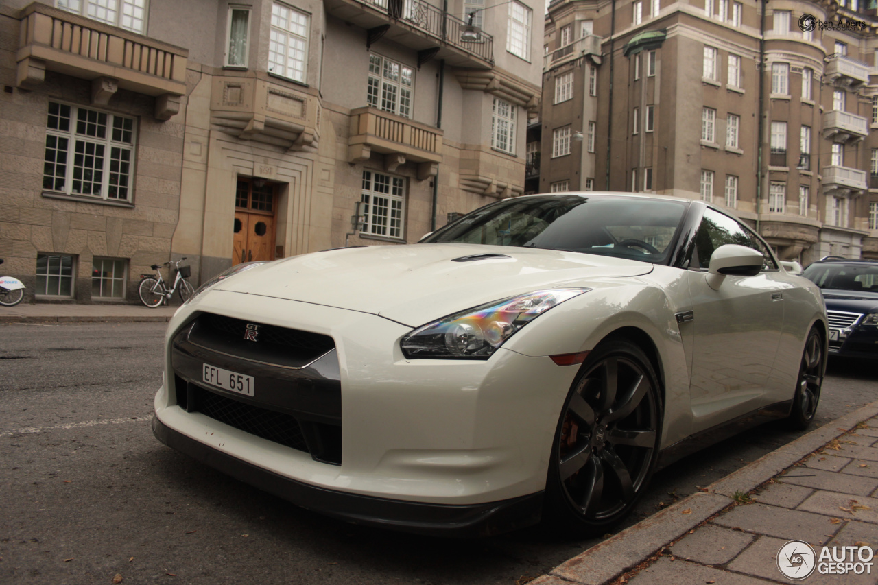 Nissan GT-R