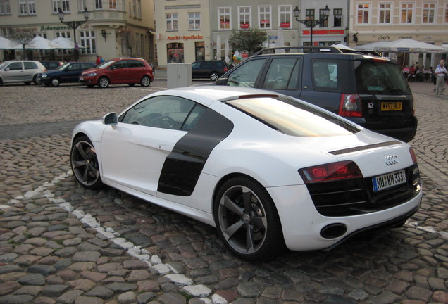 Audi R8 V10