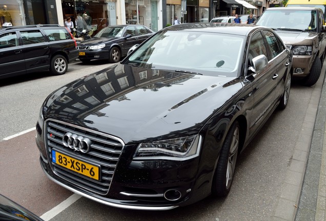 Audi S8 D4