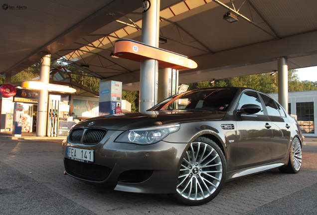 BMW M5 E60 2005