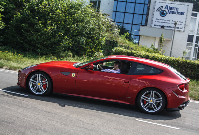 Ferrari FF