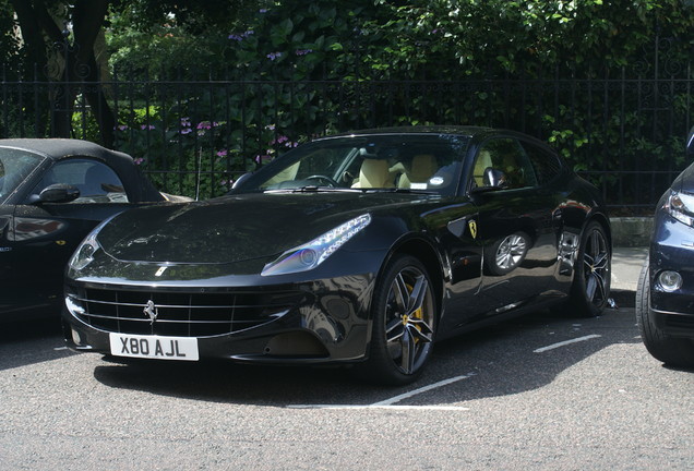 Ferrari FF